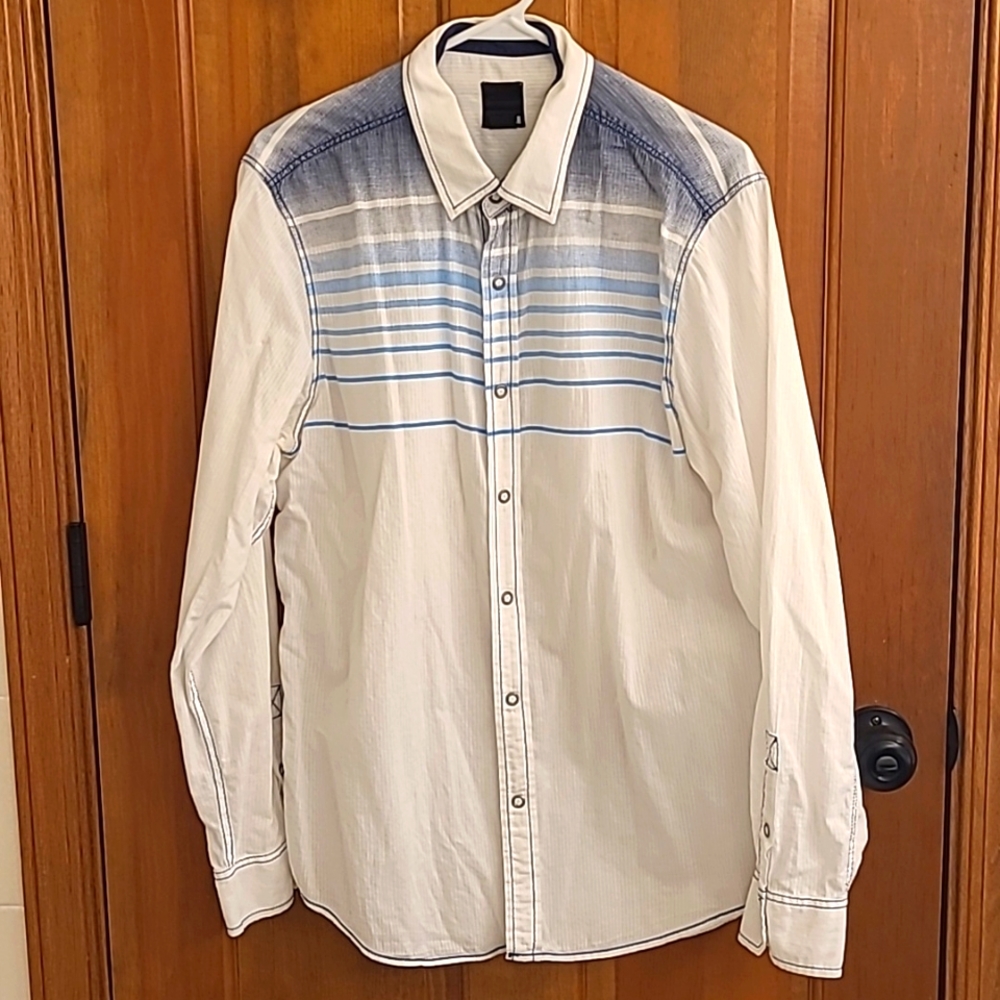 Mens Bar III button down dress shirt. Size Large